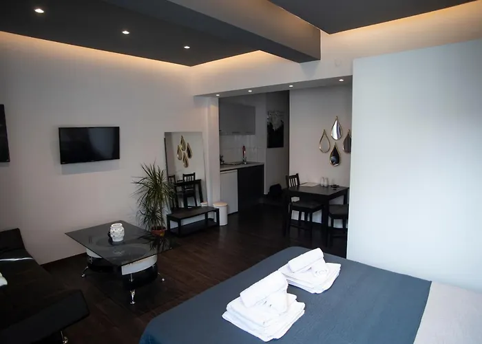 Paris Downtown - Explore Center By Foot - Close To Aristotelous Square - Tsimiski Ladadika